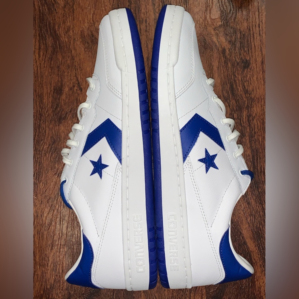 Converse White and Blue Low-Top Sneakers - Picture 14 of 16